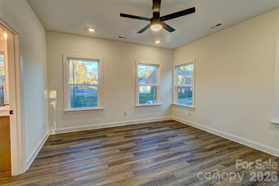 Spacious, unfurnished interior of a new home in , Cherryville (Image 18).