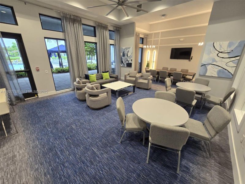 Community amenities in , Parkland (Image 63). Community amenities in , Parkland (Image 63).