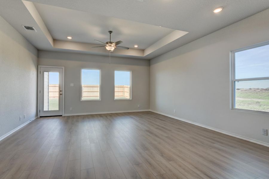 Representative unfurnished interior of a home built from the Cassidy by Ashton Woods in Cordova Trails, Seguin (Image 16).