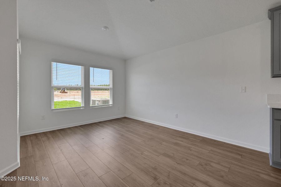Spacious, unfurnished interior of a new home in Bellbrooke, Jacksonville (Image 22).