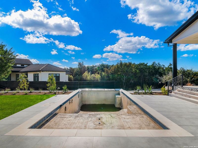 Exterior details and patio area of a home in , San Antonio (Image 37).