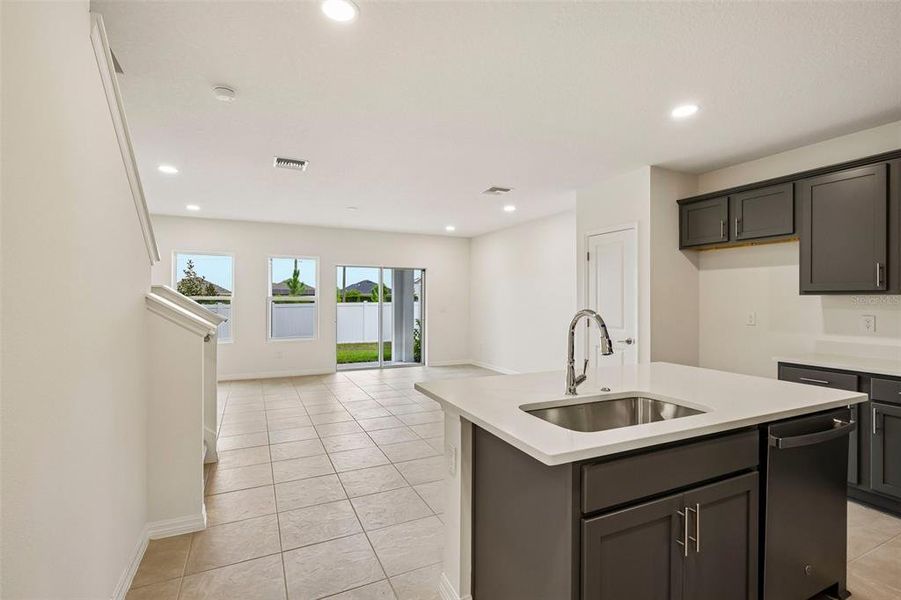 Furnished interior view inside a new home in Twin Oaks, Zephyrhills (Image 10). Furnished interior view inside a new home in Twin Oaks, Zephyrhills (Image 10).