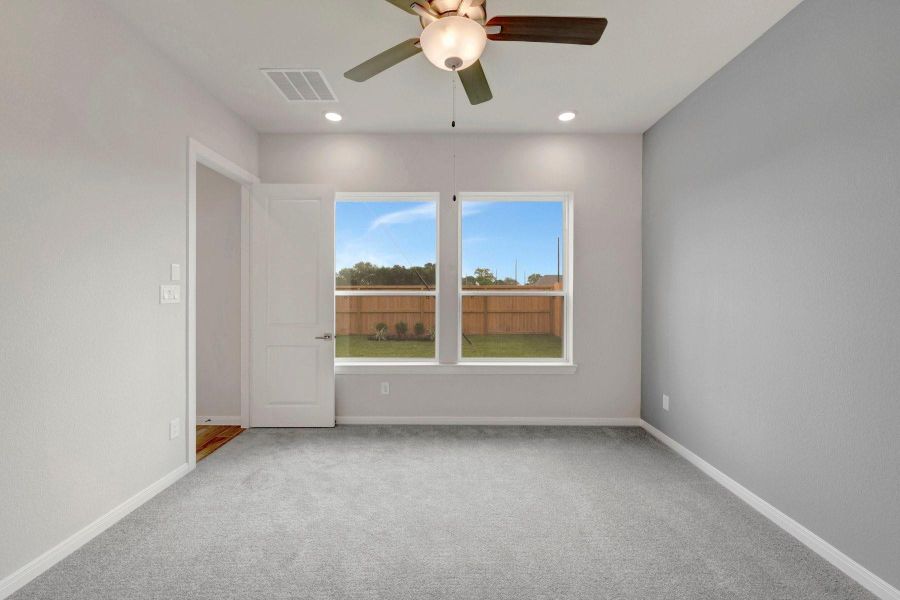 Spacious, unfurnished interior of a new home in The Grand Prairie - Meadow Collection, Hockley (Image 19).