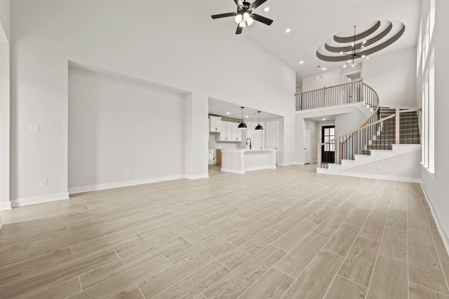 Representative image. Features, selections and colors may vary.