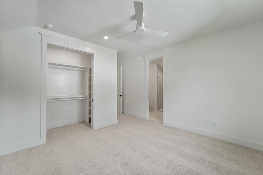 Spacious, unfurnished interior of a new home in , Hollywood (Image 25).