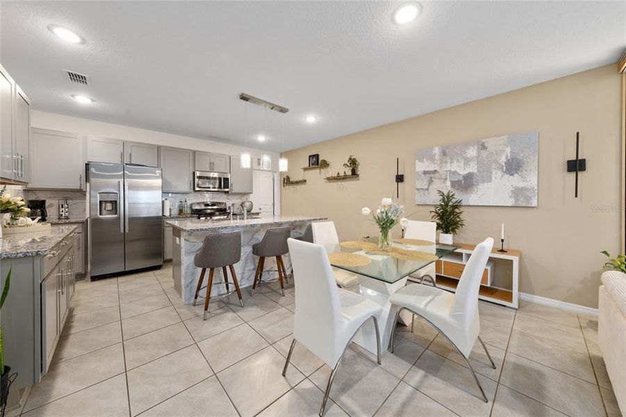 Furnished interior view inside a new home in , Winter Garden (Image 9).