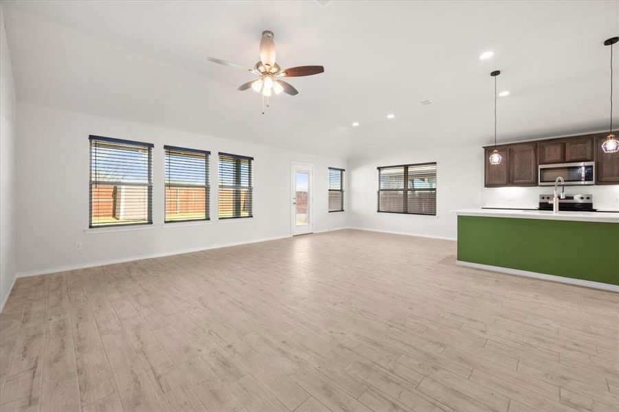 Spacious, unfurnished interior of a new home in , Fort Worth (Image 20).