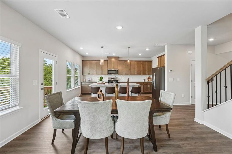 Furnished interior view inside a new home in Ivey Township, Dallas (Image 19).