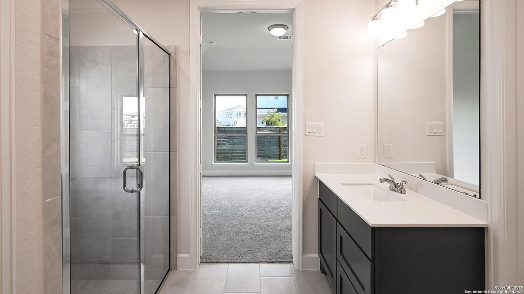 Furnished interior view inside a new home in Solms Landing 45', New Braunfels (Image 10).