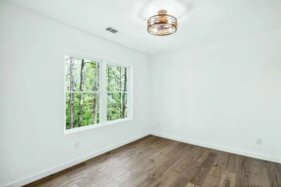 Spacious, unfurnished interior of a new home in , Blue Ridge (Image 26).