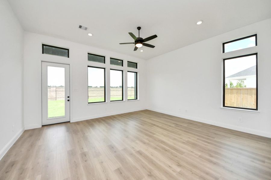 Spacious, unfurnished interior of a new home in Bridgeland: Signature Collection, Cypress (Image 28). Spacious, unfurnished interior of a new home in Bridgeland: Signature Collection, Cypress (Image 28).