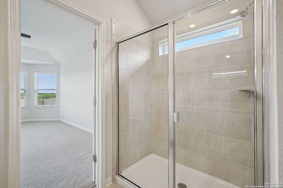 Furnished interior view inside a new home in Scenic Crest - Premier Series, Boerne (Image 4). Furnished interior view inside a new home in Scenic Crest - Premier Series, Boerne (Image 4).