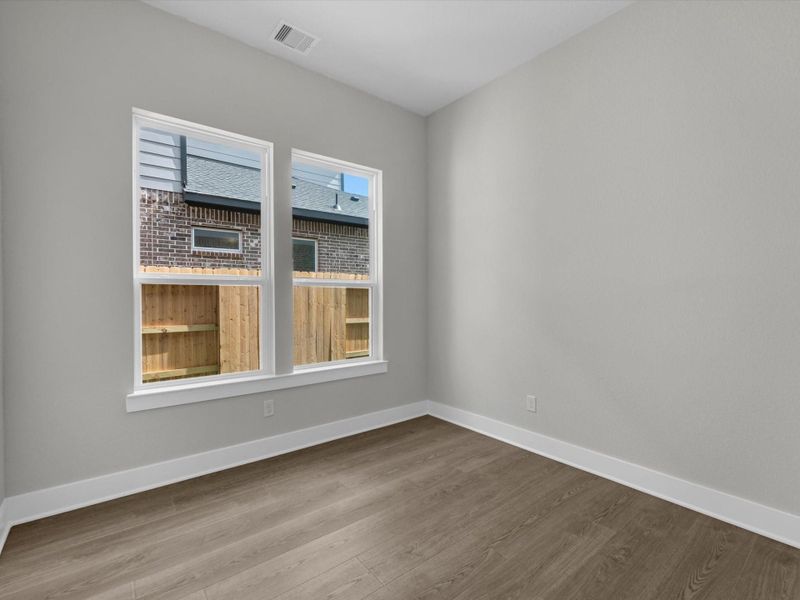 Spacious, unfurnished interior of a new home in Oakhill Reserve, Tomball (Image 12).