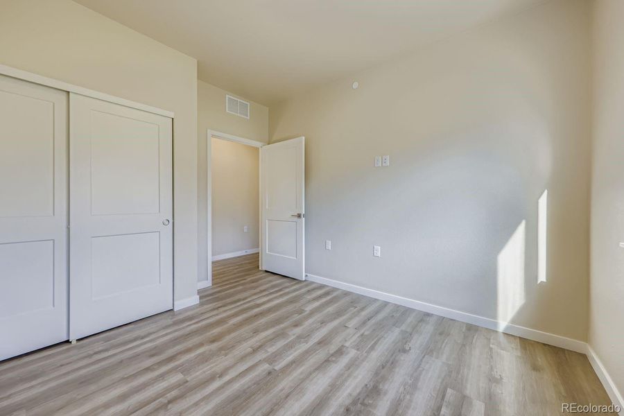 Spacious, unfurnished interior of a new home in , Westminster (Image 29).