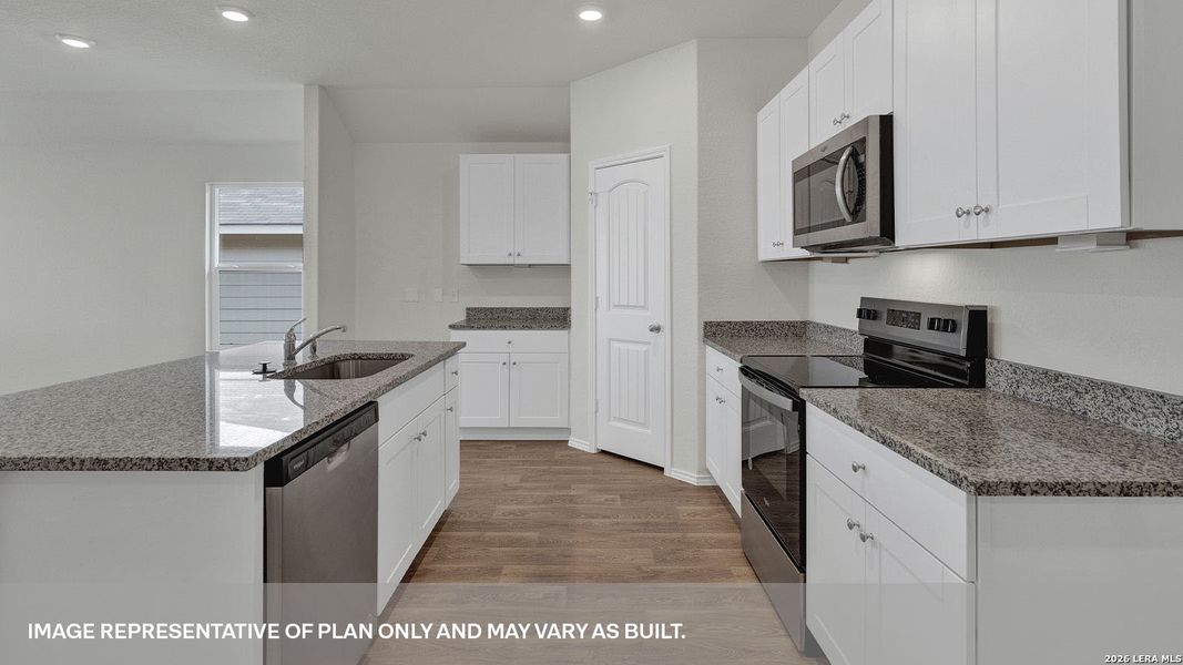 Furnished interior view inside a new home in Arroyo Ranch, Seguin (Image 9).