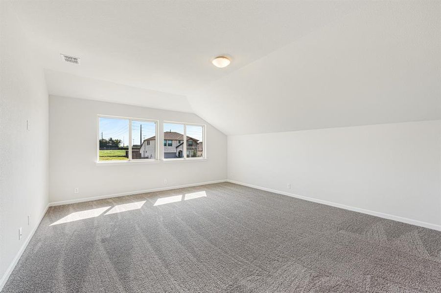 Spacious, unfurnished interior of a new home in Bear Creek Elements, Lavon (Image 32).