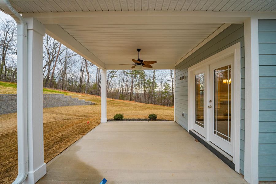 Representative exterior details of a home built from the Roosevelt Elite by Enchanted Homes in Pointe Summit, Slater-Marietta (Image 29).
