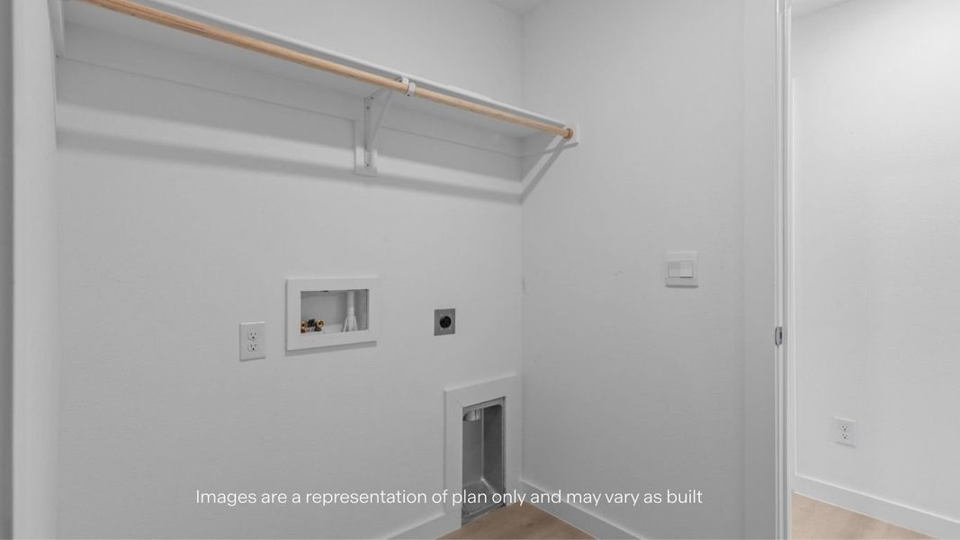 Spacious, unfurnished interior of a new home in Terra Vista, Lubbock (Image 12).