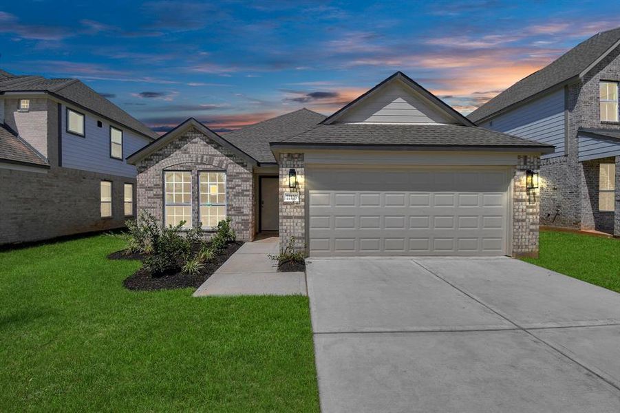 Welcome to 22123 Heartwood Elm Trail located in Oakwood and zoned to Tomball ISD.