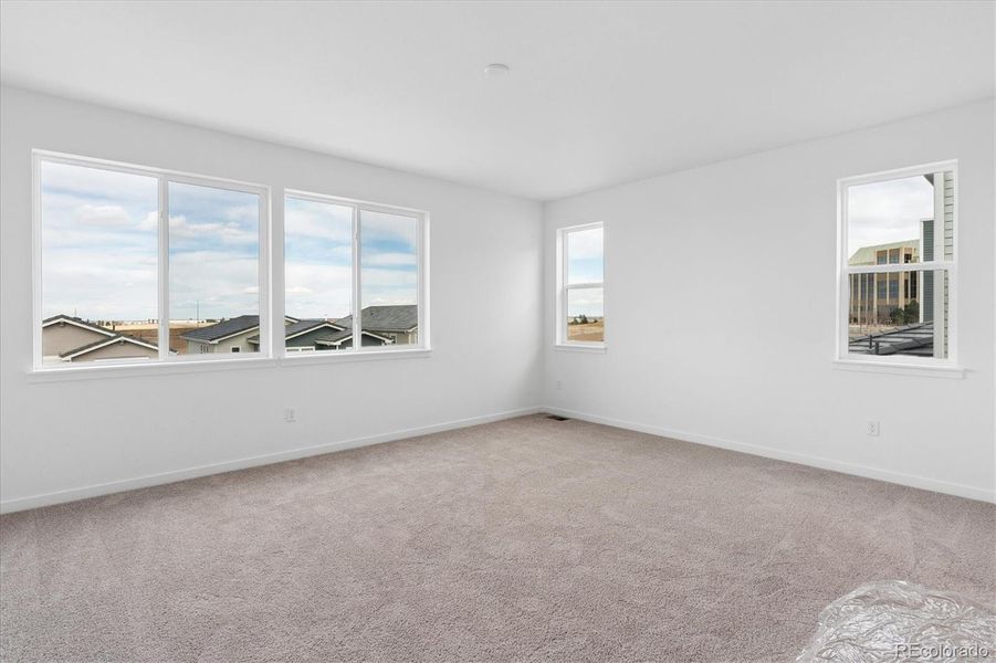 Spacious, unfurnished interior of a new home in The Summit at Meridian, Englewood (Image 23). Spacious, unfurnished interior of a new home in The Summit at Meridian, Englewood (Image 23).