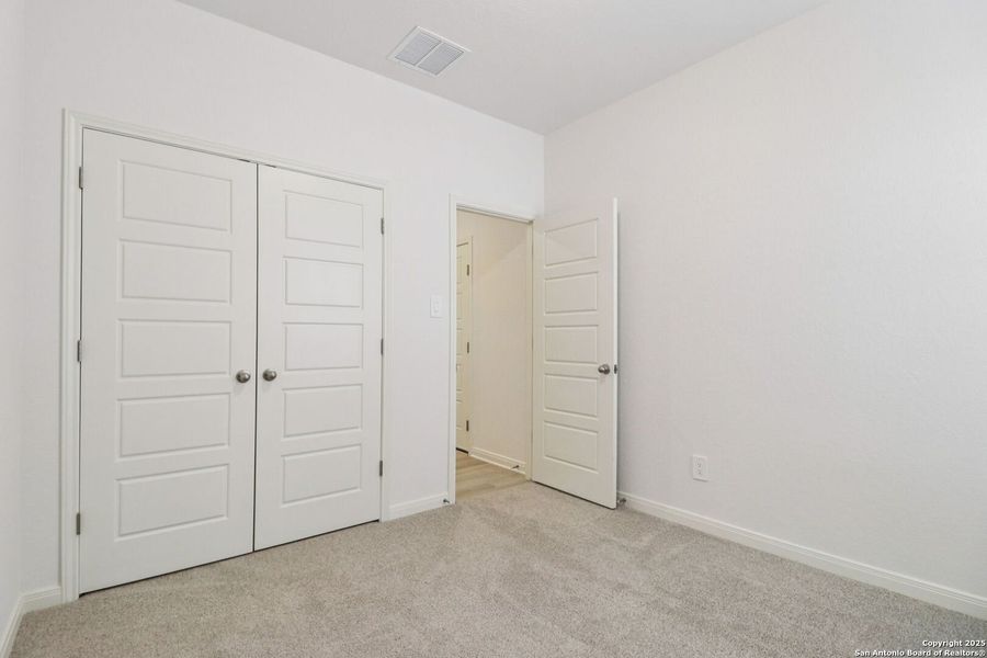 Spacious, unfurnished interior of a new home in Remington Ranch, San Antonio (Image 30). Spacious, unfurnished interior of a new home in Remington Ranch, San Antonio (Image 30).