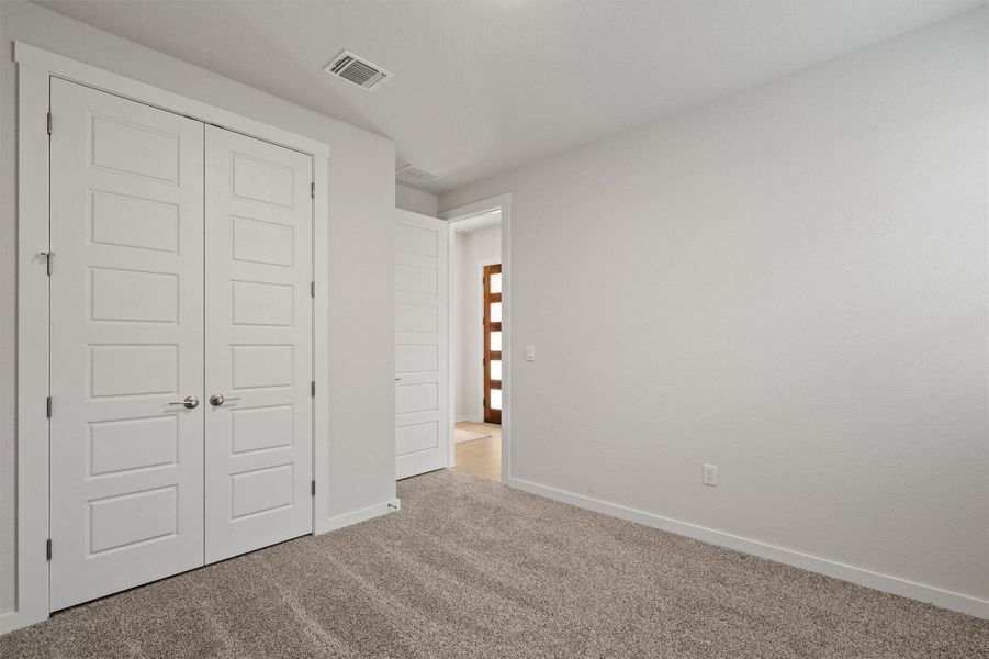 Spacious, unfurnished interior of a new home in Rosenbusch Ranch, Leander (Image 19). Spacious, unfurnished interior of a new home in Rosenbusch Ranch, Leander (Image 19).