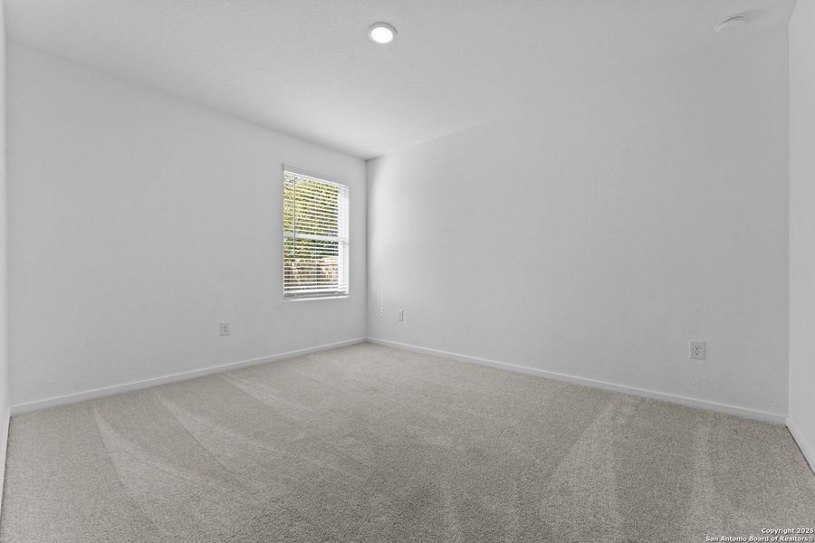 Spacious, unfurnished interior of a new home in Torian Village: Belmar Collection, San Antonio (Image 14).