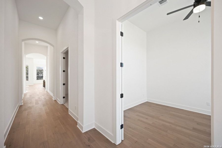 Spacious, unfurnished interior of a new home in La Cima, San Marcos (Image 13).