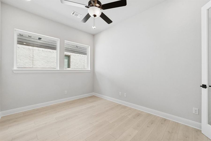 Spacious, unfurnished interior of a new home in Painted Tree - Classic Series, McKinney (Image 27). Spacious, unfurnished interior of a new home in Painted Tree - Classic Series, McKinney (Image 27).