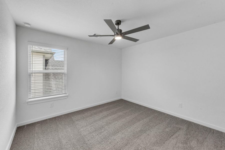 Spacious, unfurnished interior of a new home in Grand Mason Crossing, Park Row (Image 21).