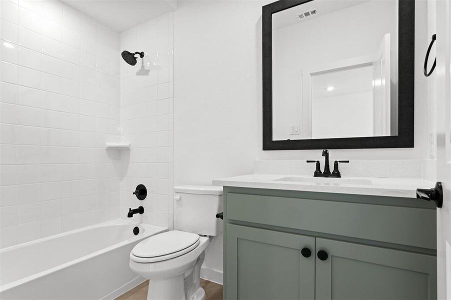 031-12412AudubonTrail-Wylie-TX-75098-Bathroom3.jpg-SMALL