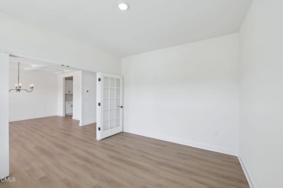 60-web-or-mls-211 Alden Way-017