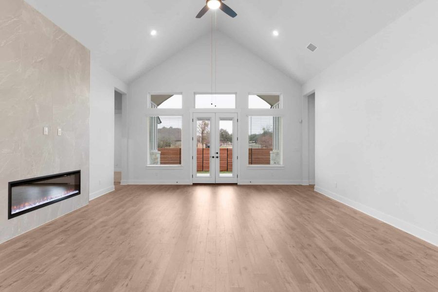 Spacious, unfurnished interior of a new home in Broken Oak, Georgetown (Image 18).