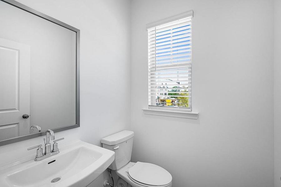 Furnished interior view inside a new home in Hampton Trace, Marietta (Image 8).