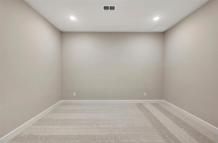Spacious, unfurnished interior of a new home in ARTAVIA - Parkview Collection, Conroe (Image 27).
