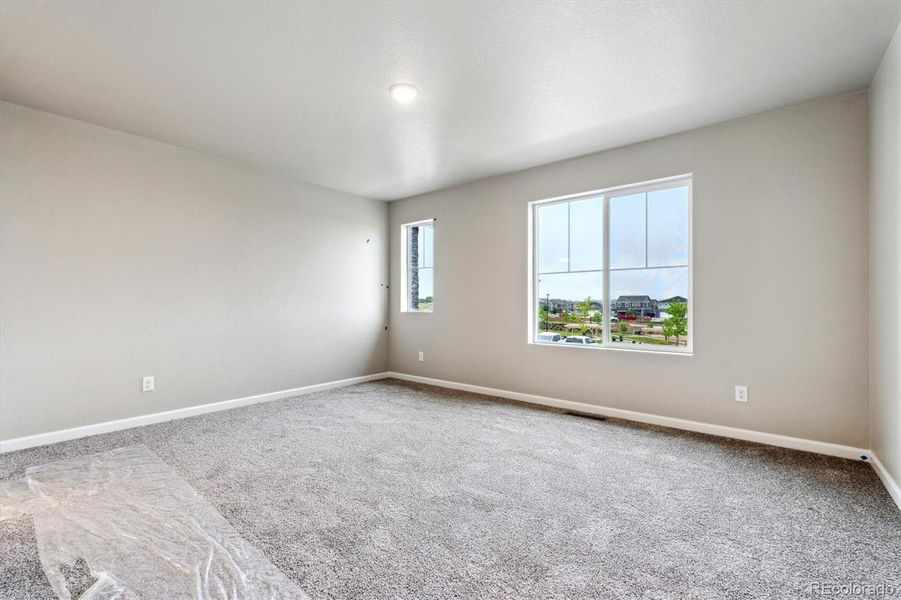 Spacious, unfurnished interior of a new home in Pintail Commons at Johnstown Village, Johnstown (Image 19).