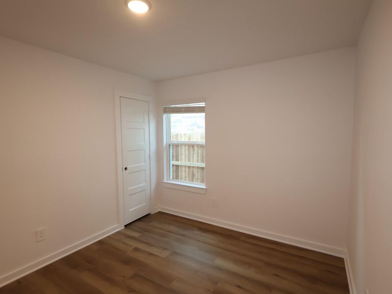 Spacious, unfurnished interior of a new home in Wildrye, Waller (Image 25).