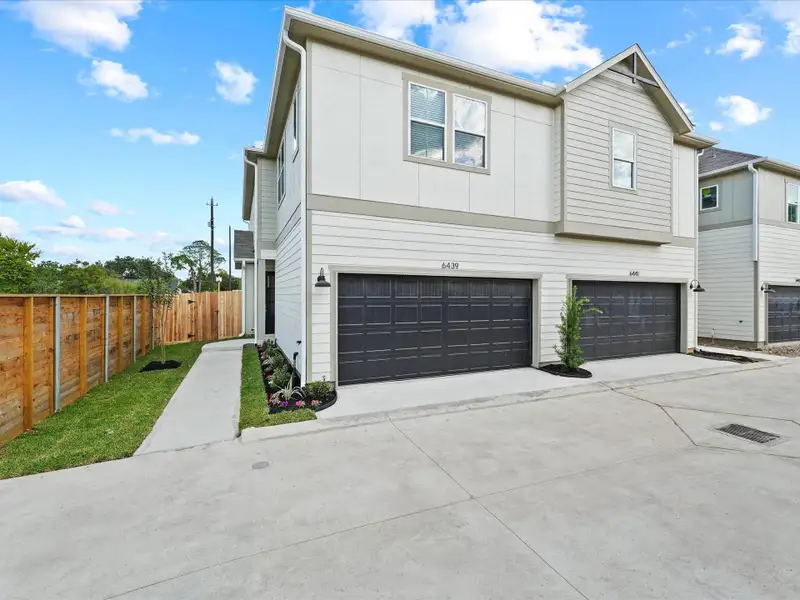 Image 27 of a home in .