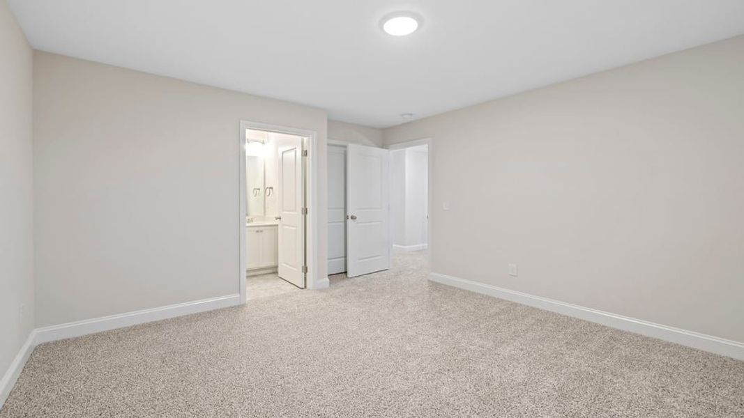 Spacious, unfurnished interior of a new home in Pinebrook, Woodruff (Image 30).