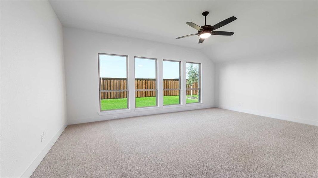 Spacious, unfurnished interior of a new home in Myrtle Creek 60', Waxahachie (Image 14).