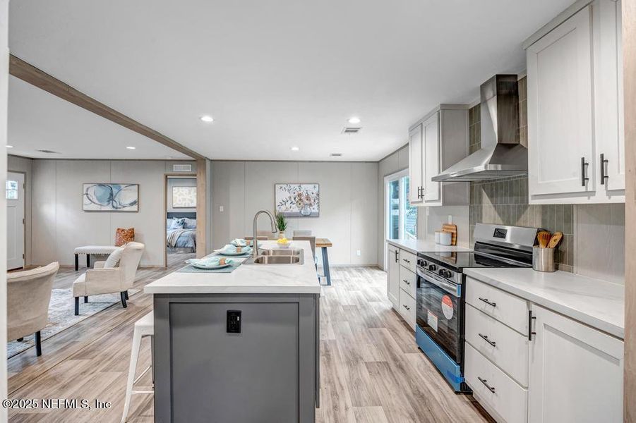 Furnished interior view inside a new home in , Middleburg (Image 8). Furnished interior view inside a new home in , Middleburg (Image 8).