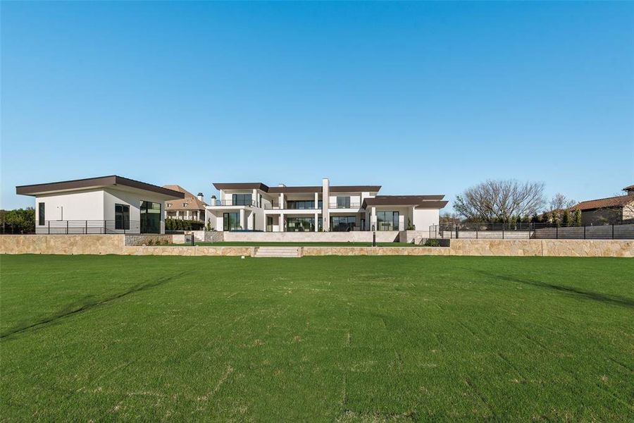 Exterior details and patio area of a home in , Southlake (Image 24).