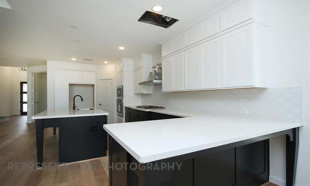 Furnished interior view inside a new home in Star Trail, Prosper (Image 5).