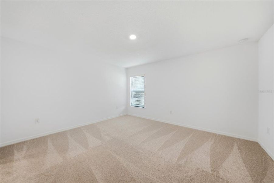 Spacious, unfurnished interior of a new home in , Port Charlotte (Image 21).