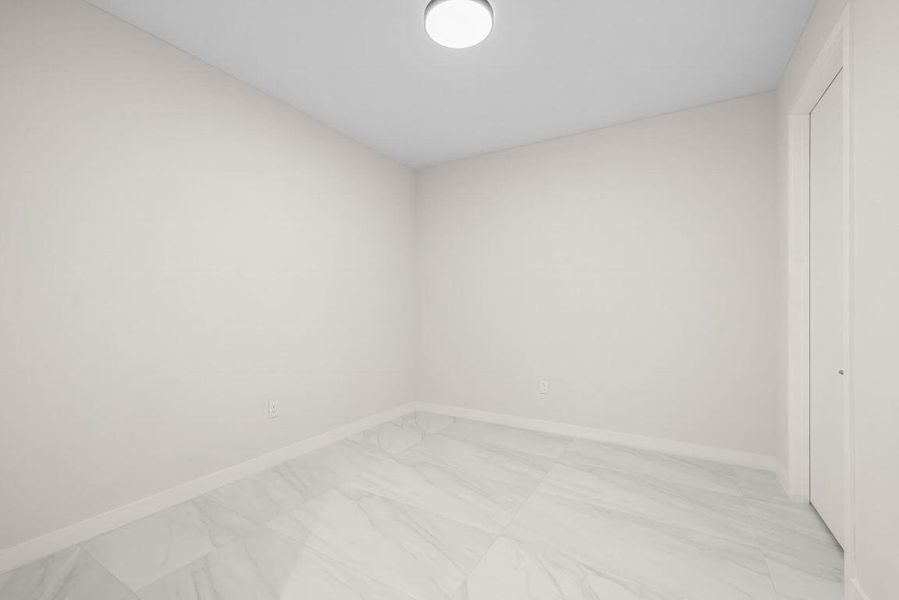 14-web-or-mls-2B7A9623-360 REALTY PHOTOS