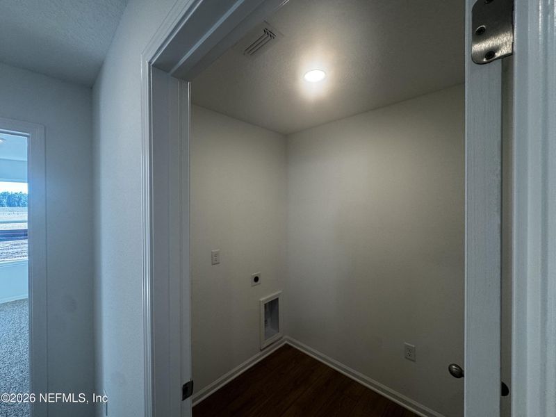 Spacious, unfurnished interior of a new home in The Arbors, Jacksonville (Image 31).