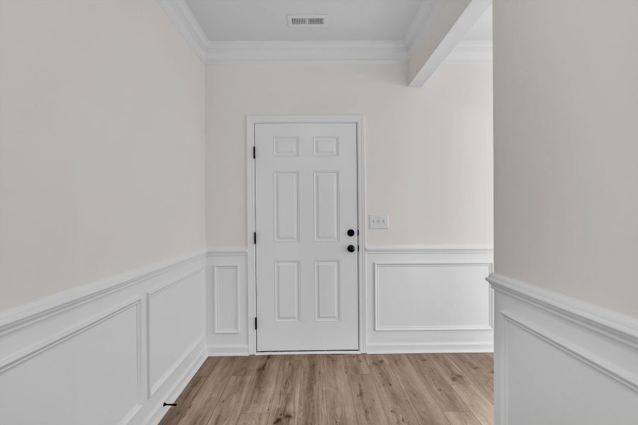 Spacious, unfurnished interior of a new home in Hampshire Hills, Columbia (Image 13).