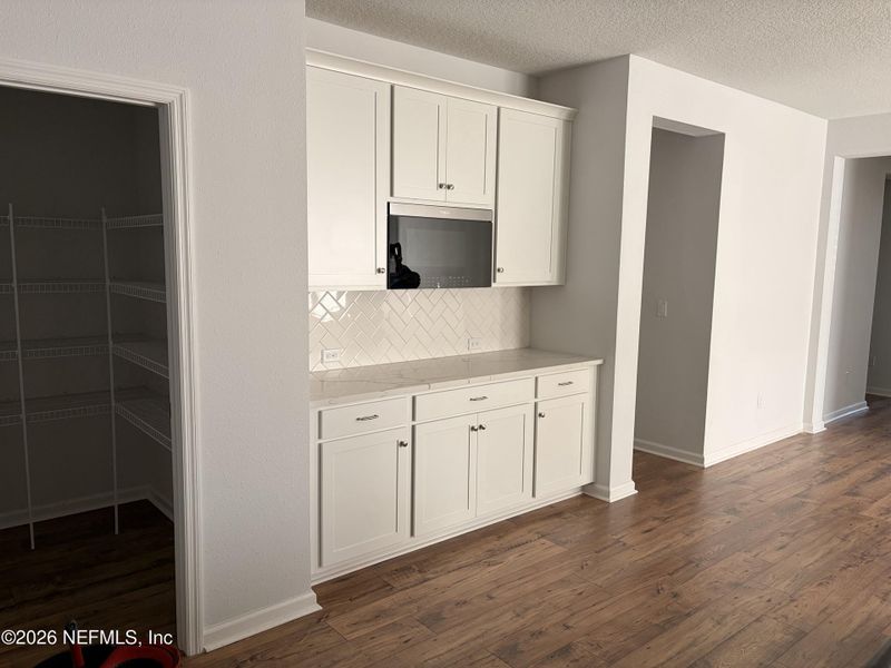 Furnished interior view inside a new home in McGirt's Creek, Yulee (Image 5).
