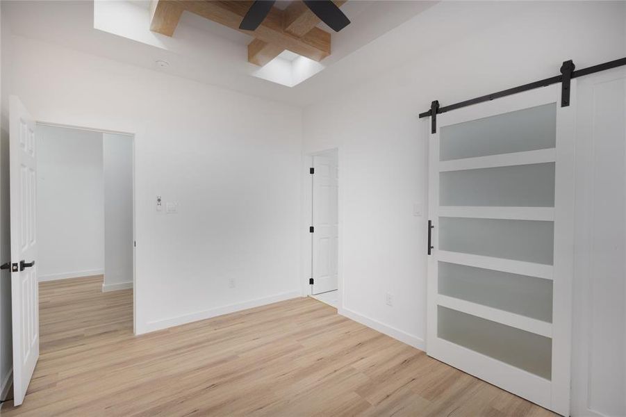 Spacious, unfurnished interior of a new home in , Mabank (Image 15).