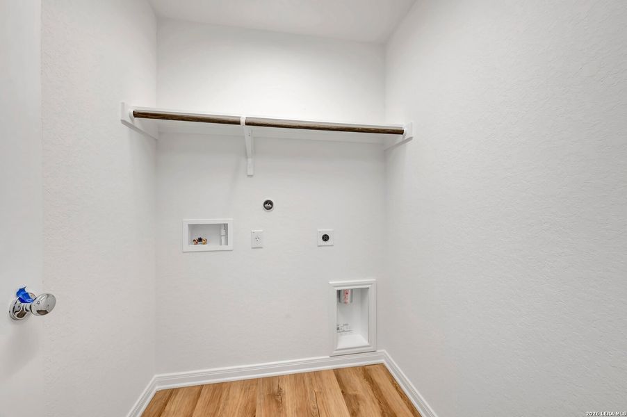 Spacious, unfurnished interior of a new home in Agave, San Antonio (Image 24). Spacious, unfurnished interior of a new home in Agave, San Antonio (Image 24).